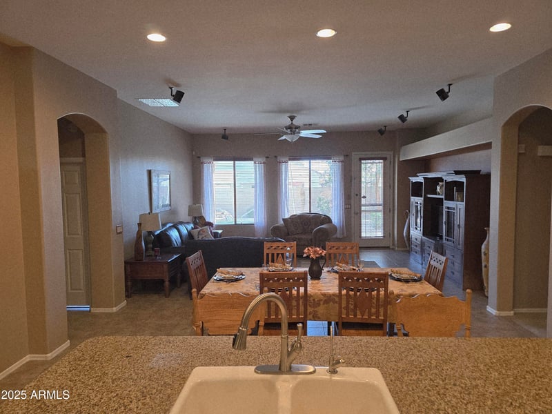 13767 Gelding Dr, Surprise, AZ 85379