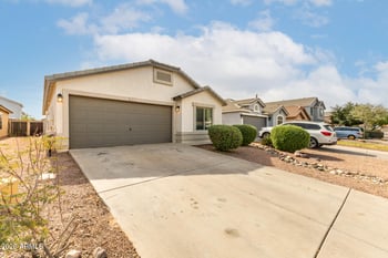 1377 Pryor Rd, San Tan Valley, AZ 85140