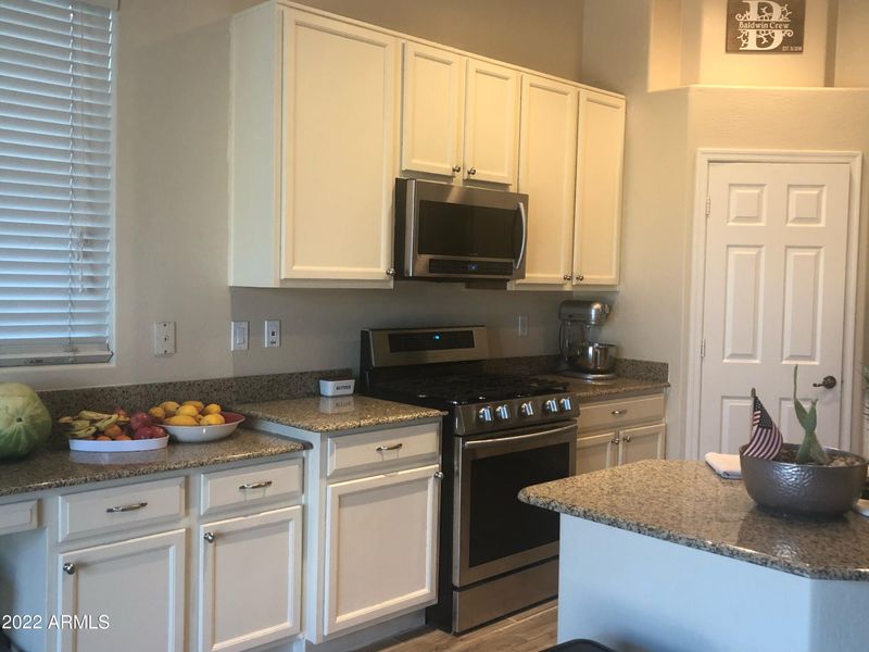 13773 W Crocus Dr, Surprise, AZ 85379