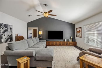 138 Surrey Ave, Phoenix, AZ 85029