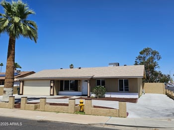 13801 37th Dr, Phoenix, AZ 85053