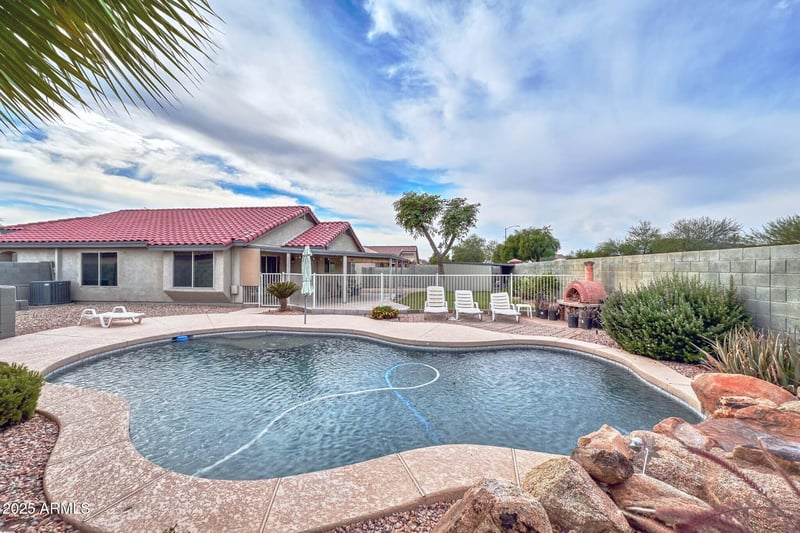 13802 Fargo Dr, Surprise, AZ 85374