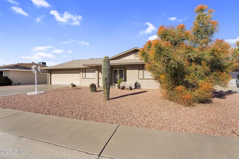 13812 Kaanapali Dr, Sun City, AZ 85351