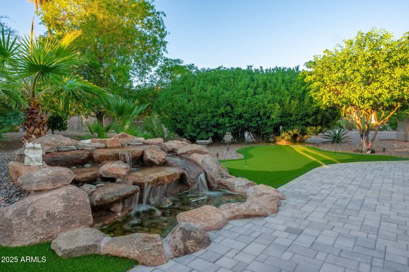 13812 Pinetree Dr, Sun City West, AZ 85375