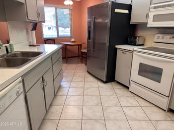 13813 Thunderbird Blvd, Sun City, AZ 85351