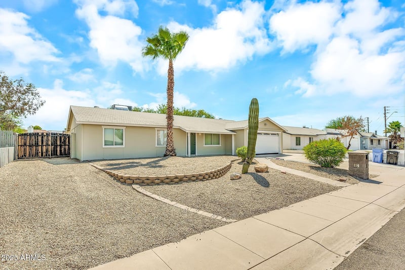 13815 41st Pl, Phoenix, AZ 85032