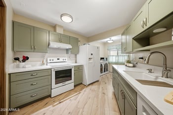 13817 109th Ave, Sun City, AZ 85351