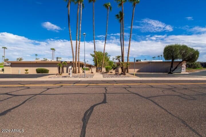 13817 N 111th Ave, Sun City, AZ 85351
