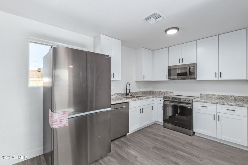 1382 E 28th Ave, Apache Junction, AZ 85119