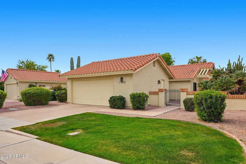1382 Tamarisk Dr, Chandler, AZ 85224