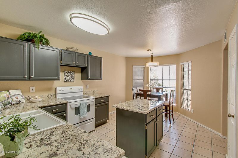 13821 S 42nd Pl, Phoenix, AZ 85044