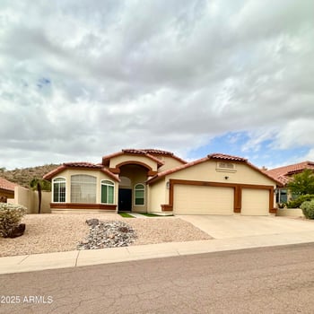 13822 28th Pl, Phoenix, AZ 85032