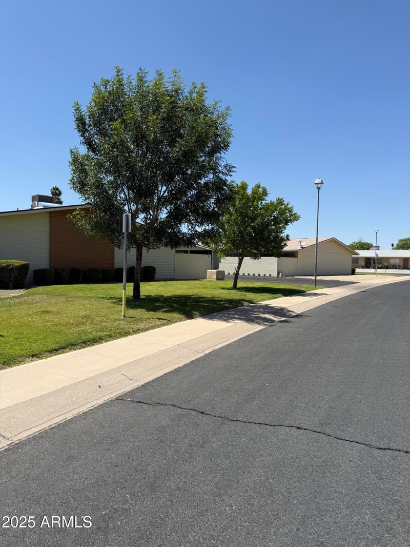 13822 Silverbell Dr #15C, Sun City, AZ 85351