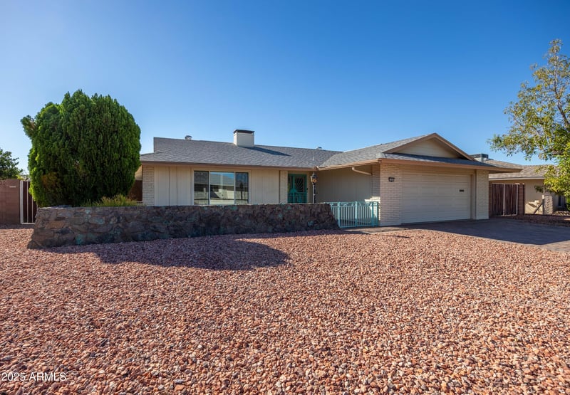 13825 Kaanapali Dr, Sun City, AZ 85351