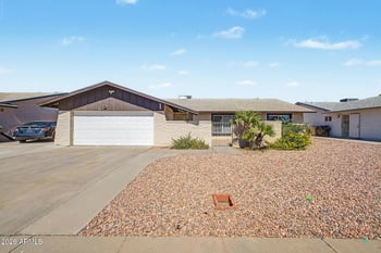 13825 52nd Ave, Glendale, AZ 85306