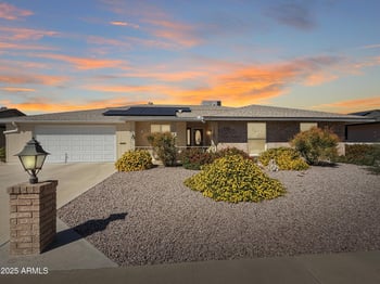 13828 Whispering Lake Dr, Sun, AZ 85351