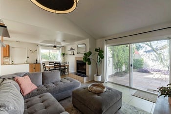 13829 43rd St, Phoenix, AZ 85032