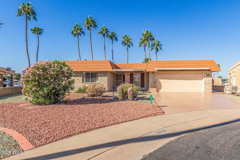 13832 Crown Point, Sun City, AZ 85351