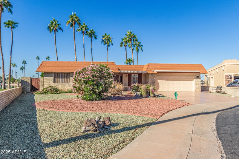 13832 Crown Point, Sun City, AZ 85351