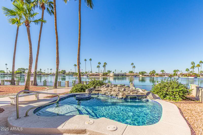 13832 Crown Point, Sun City, AZ 85351