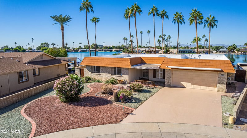 13832 Crown Point, Sun City, AZ 85351