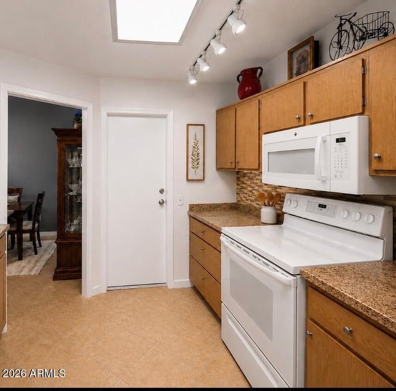 13832 111th Ave, Sun City, AZ 85351