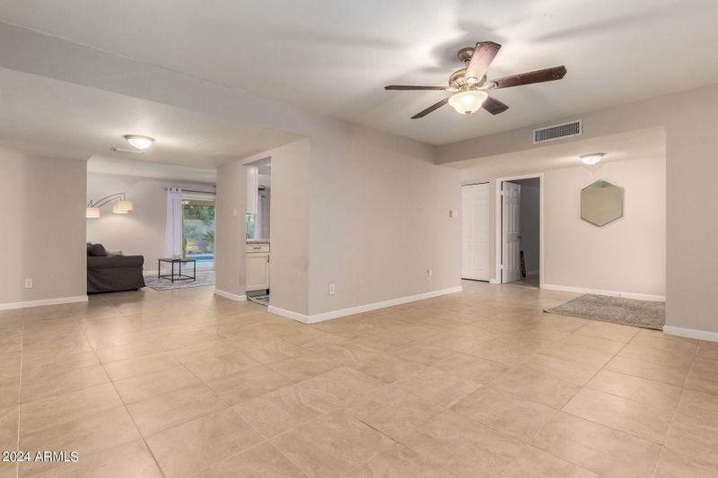 13832 N 36th Ave, Phoenix, AZ 85053