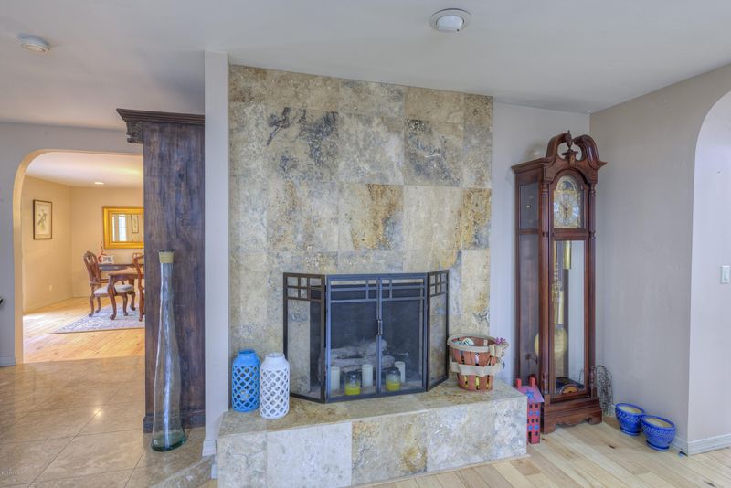 13833 N Canterbury Dr, Phoenix, AZ 85023