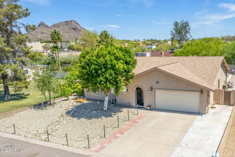 13835 N 10th Pl, Phoenix, AZ 85022