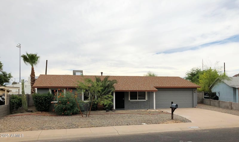 13836 17th Ave, Phoenix, AZ 85023