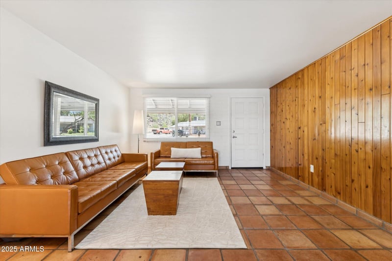 13836 17th Ave, Phoenix, AZ 85023