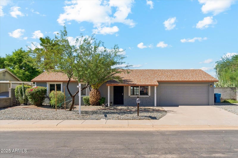 13836 17th Ave, Phoenix, AZ 85023