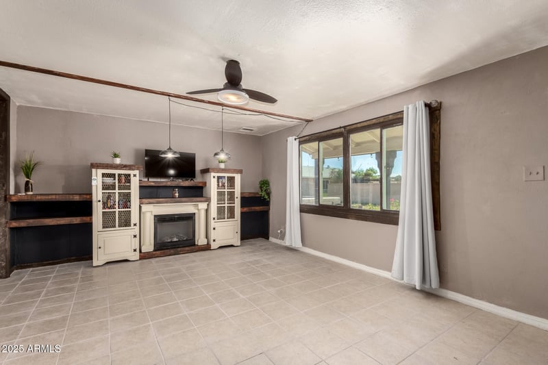 13842 48th Ave, Glendale, AZ 85306
