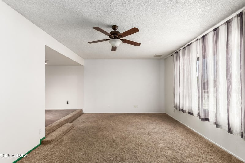 13842 52nd Ave, Glendale, AZ 85306