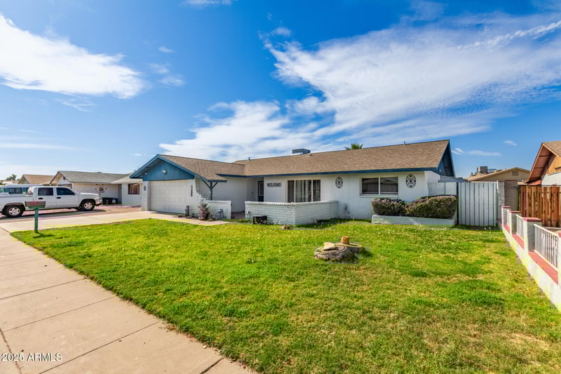 13842 52nd Ave, Glendale, AZ 85306