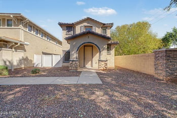 1385 S Joshua Tree Ln, Gilbert, AZ 85296