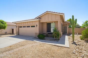 13857 Maui Ln, Surprise, AZ 85379