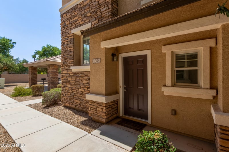 1386 Sabino Dr, Gilbert, AZ 85296