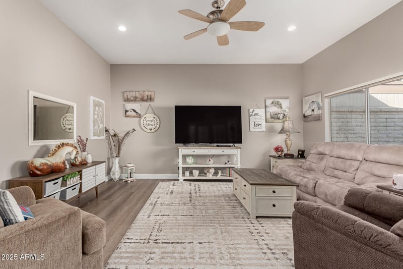 13863 108th Dr, Sun City, AZ 85351