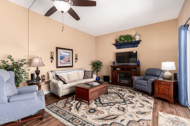 13863 111th Ave, Sun City, AZ 85351