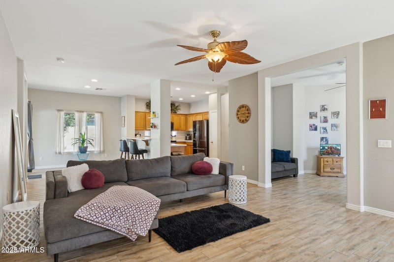 13872 Country Gables Dr, Surprise, AZ 85379
