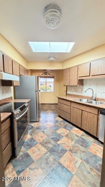 13885 111th Ave, Sun City, AZ 85351