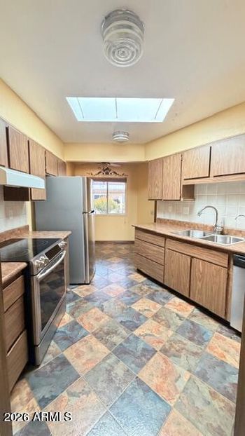 13885 N 111th Ave, Sun City, AZ 85351