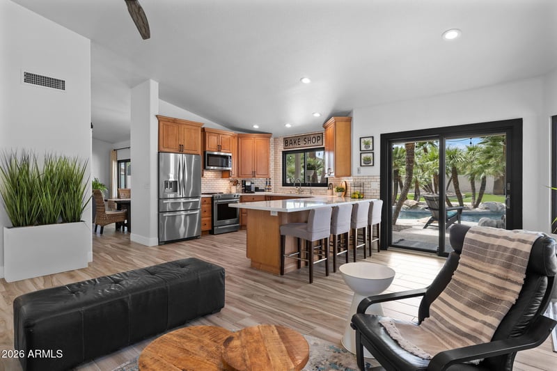 1390 Valencia Dr, Chandler, AZ 85226