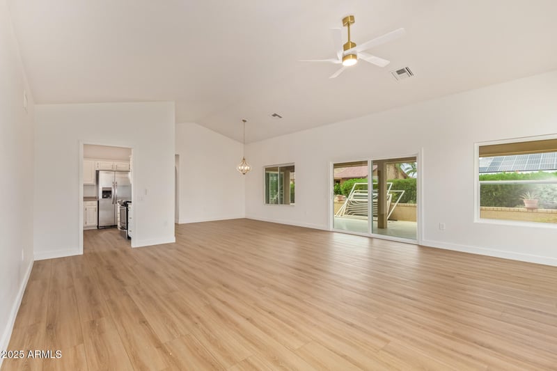 13910 Oak Glen Dr, Sun City West, AZ 85375