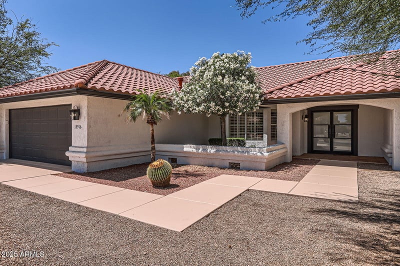 13916 Whitewood Dr, Sun City West, AZ 85375