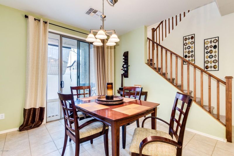 1395 S Joshua Tree Ln, Gilbert, AZ 85296