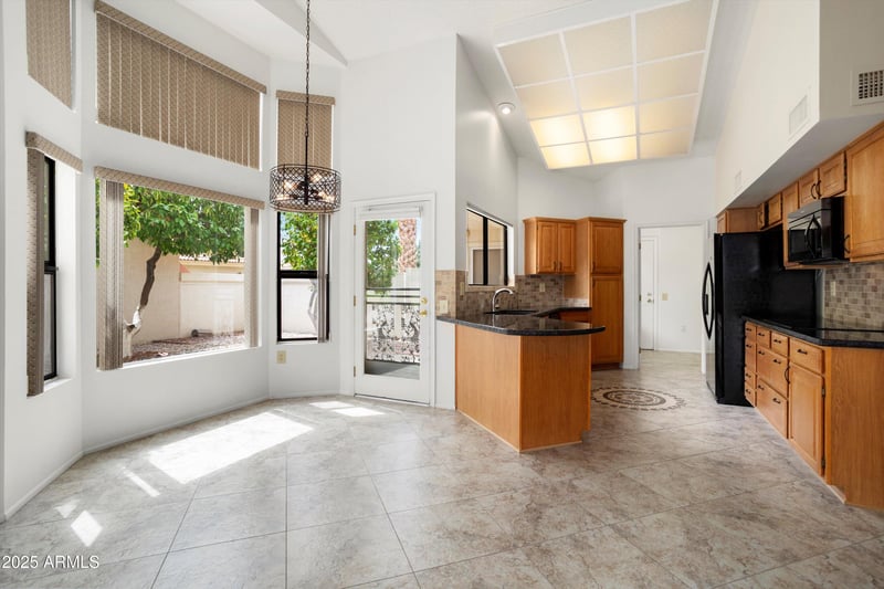 13950 Summerstar Dr, Sun City West, AZ 85375