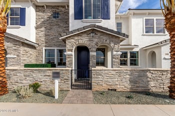 13975 Luke 107 Pw, Surprise, AZ 85374