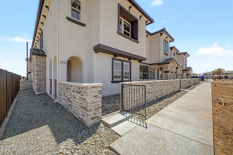 13975 W Luke 171 Pw, Surprise, AZ 85374